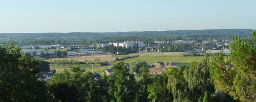 Vallée du Loir au niveau de La Flèche, profondeur des vues depuis les coteaux en grand format (nouvelle fenêtre)