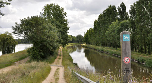 Aire de Loisir et sentier de Bout de Bois le long du canal et de l'Isac (Saffré) en grand format (nouvelle fenêtre)