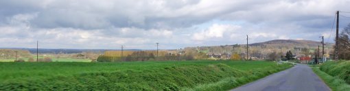 Bascule progressive du plateau vers l'Huisne, ponctuation de buttes boisées et perception sur l'horizon du coteau boisé nord de la vallée de l'Huisne (Saint-Maixent) en grand format (nouvelle fenêtre)
