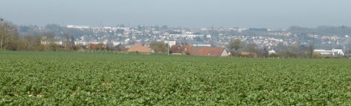 L'ouverture progressive des paysages agricoles créée des enjeux nouveaux en termes de gestion des franges urbaines (La Ferté-Bernard) en grand format (nouvelle fenêtre)