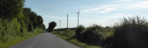 L'unité paysagère des marches entre Anjou et Bretagne connaît un développement important des infrastructures éoliennes (Abbaretz - 2015) en grand format (nouvelle fenêtre)