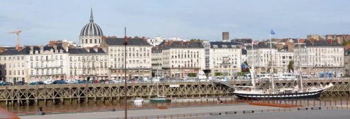 Belem apponté aux quais de la Fosse rappelant un passé portuaire de Nantes en grand format (nouvelle fenêtre)
