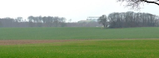 Le maintien des haies bocagères peut agir en vue de la bonne intégration paysagère du bâti agricole (Beaumont-Pied-de-Boeuf) en grand format (nouvelle fenêtre)