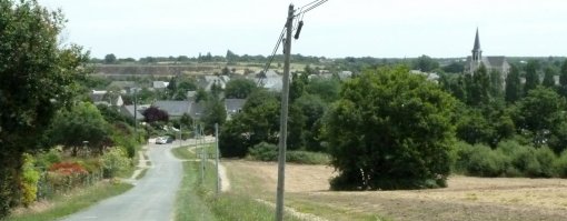 A proximité du bourg de Mozé-sur-Louet, la carrière est un élément significatif du paysage et l'enjeu de sa réhabilitation sera déterminant pour l'identité paysagère du village en grand format (nouvelle fenêtre)