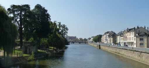 Les rivières, supports d'aménités, qui mettent en perspective le patrimoine de la ville (vallée de la Sarthe, Le Mans) en grand format (nouvelle fenêtre)