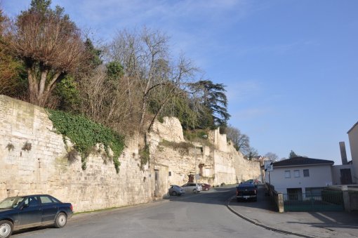 Parc Baron dominant la ville de Fontenay-le-Comte sur les ruines de l'ancienne forteresse (Fontenay-le-Comte) en grand format (nouvelle fenêtre)