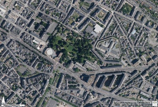 Un poumon vert historique au coeur de la ville : le jardin des plantes à Angers en grand format (nouvelle fenêtre)