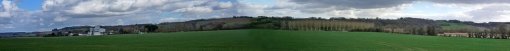 Ambiance de la vallée de la Braye : vallée agricole et industrielle, appuyée de coteaux souples (Bessé-sur-Braye) en grand format (nouvelle fenêtre)