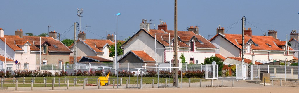 Urbanisme régulier d’un quartier ouvrier à l’habitat répétitif (Couëron)