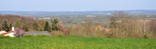 Belvédère sur les marches du Bas Poitou, depuis le coteau de la Caillère-Saint-Hilaire en grand format (nouvelle fenêtre)