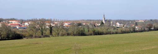 Chaillé-les-Ormeaux, un bourg en promontoire sur la vallée de l'Yon en grand format (nouvelle fenêtre)