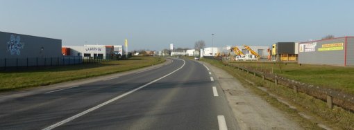 Développement des zones d'activités le long d'une voie de contournement (Chantonnay - 2015) en grand format (nouvelle fenêtre)