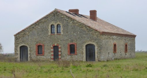 Modèle de réhabilitation d'un ancien bâtiment agricole (Beauvoir-sur-Mer) en grand format (nouvelle fenêtre)